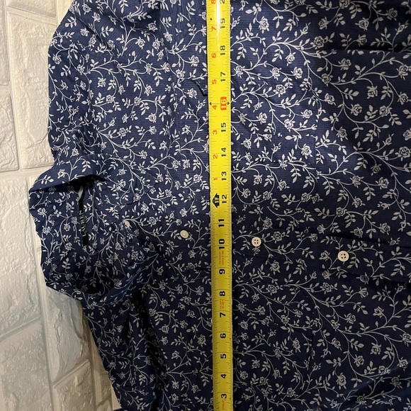 Lauren Ralph Lauren Women’s XL Navy Blue Floral lightweight button up Shirt EUC - Picture 9 of 9